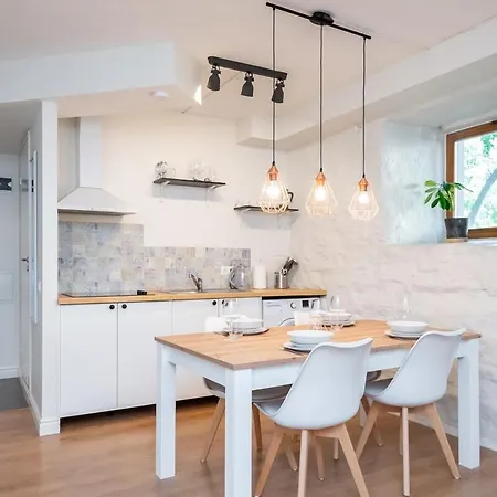 Cozy In The Center *